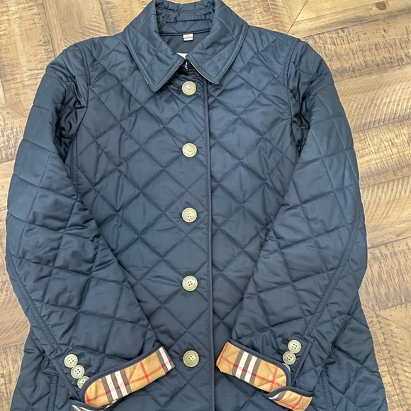 Burberry Ladies Diamond Quilted Jacket Black Size M - Picture 3 of 16